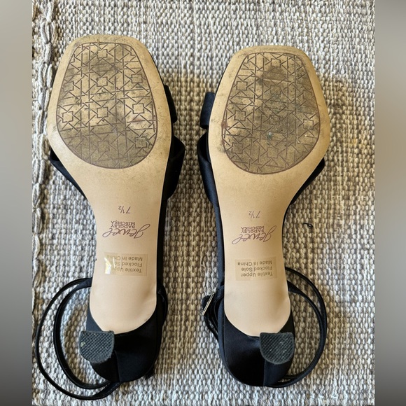 Badgely Mischka black heels - Picture 4 of 4